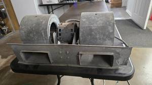 lot 270 image: Double Blower Fan.  This Really Moves ALOT of Air