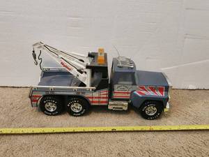 lot 81 image: Vintage Nylint wrecker and recovery truck - pressed steel - very good condition