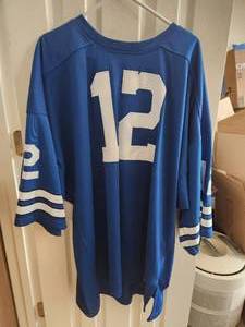 lot 110 image: Dallas Cowboys - Roger Staubach #12 - throwback football jersey 1971 -