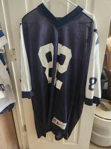 lot 166 image: Dallas Cowboys - Jason Witten #82 - throwback football jersey - signed by Jason Witten -