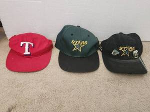lot 174 image: Selection of 3 Hats - Ranges and 2 Dallas Stars