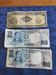 lot 189 image: Vintage Bank of the Philippines - 1949 $10pesos, and 2 $1piso(peso)
