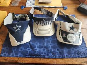 lot 117 image: Selection of 3 Dallas Cowboy visors