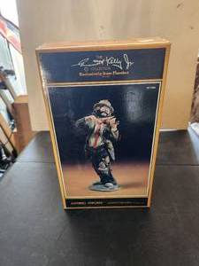 lot 152 image: Vintage Emmett Kelley Jr. collectible clown figurine in the box