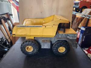 lot 205 image: Vintage Tonka dump truck