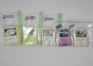 lot 24 image: 100 OFFICIALLY LICENSED POKEMON CARDSMYSTERY PACKS