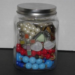 lot 32 image: Jar of Jewelry