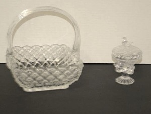 lot 39 image: Vintage Crystal basket and crystal bird dish with lid