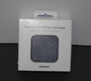 lot 43 image: New in Box Samsung Super Fast Wireless Charger