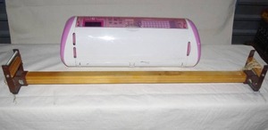 lot 107 image: Cricut with cartridge and Beading Loom