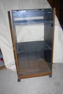 lot 130 image: Sullivan rolling stereo cart
