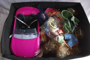 lot 139 image: Girls toy lot