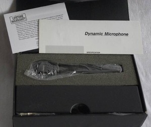 lot 147 image: Like NewV-tech dynamic microphone