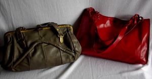 lot 149 image: 2 Leather purses