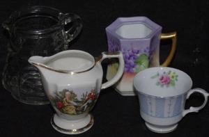 lot 153 image: Vintage glassware (4 pieces)