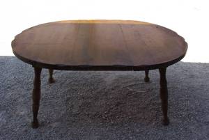 lot 162 image: Vintage Solid wood table with extra leaf (can be round or oval) made by Jefferson woodworking company