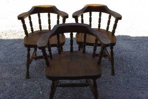 lot 163 image: 3 Vintage solid wood chairs