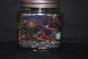lot 187 image: Jar of jewelry