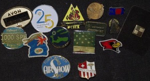 lot 191 image: Vintage pins