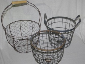 lot 209 image: 3 wire baskets