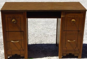 lot 231 image: Art DecoWaterfall deskvanity