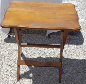 lot 250 image: Vintage wooden folding side table