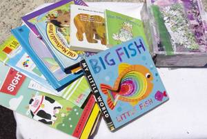 lot 241 image: Childrens books and puzzles
