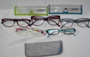 lot 259 image: 5 sets of reading glasses
