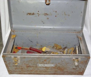 lot 261 image: Toolbox with contents