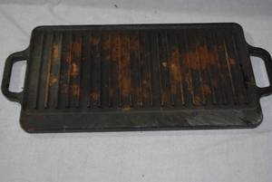 lot 262 image: Cast iron griddle