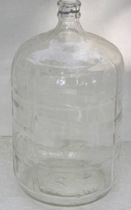 lot 281 image: Large clear glass jug