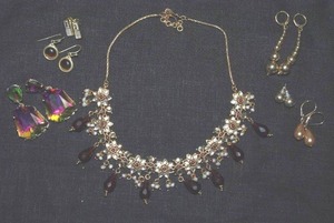 lot 288 image: Jewelry
