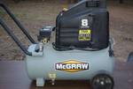 **Like New** Working (tested)  McGraw 8 gallon air compressor