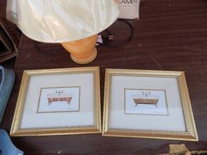 lot 91 image: Art Bathtubs and small lamp