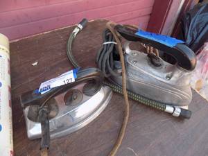 lot 127 image: Singer Iron & steam o matic Vintage irons