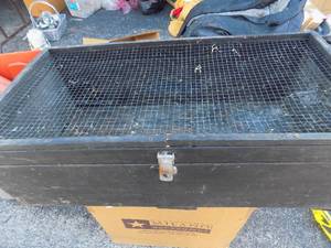 lot 137 image: Worm box with mesh