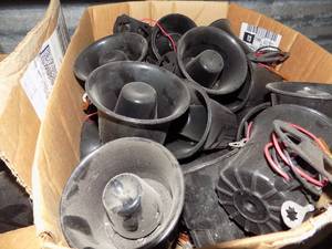 lot 146 image: Car horns