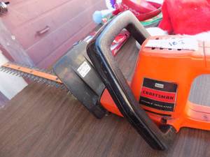 lot 183 image: Craftsman hedge trimmer