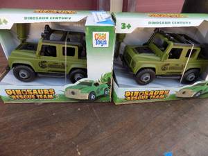 lot 236 image: Dinosaur rescue team jeeps  x2 NIP