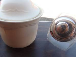 lot 88 image: PLATERGRAF COVERED COOKIE JAR  & CANDY JAR