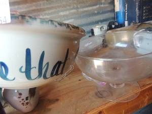lot 64 image: AMERICAN POTTERY  (MARSHALL, TX)  POTTERY BOWL