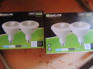 lot 250 image: MAXI LITE FLOODLIGHTS  90W13W LED 2 PER BOX -  QTY 2 BOXES