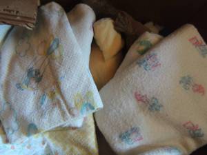 lot 204 image: BABY BLANKETS & TOYSSTUFFED ANIMALS