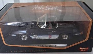 lot 15 image: Motor Max 118 Scale 1961 Corvette Mako Shark Concept Car