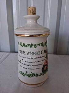 lot 24 image: 1968 Old Fitzgerald The Wearin o The Green Porcelain Whiskey Decanter