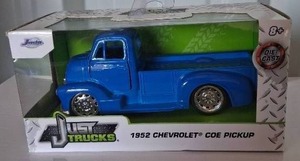 lot 101 image: Just Trucks 132 Scale 1952 Chevy Coe Pickup
