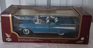 lot 117 image: 118 Scale Road Legends  1957 Chevy Bel Air