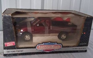 lot 127 image: 118 Scale American Muscle 1997 Ford F-150 XLT