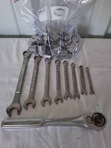 lot 133 image: Nice Selection of Craftsman Wrenches and Sockets