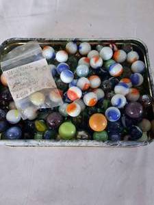 lot 147 image: Selection of Marbles--Seems there are old and new mixed together